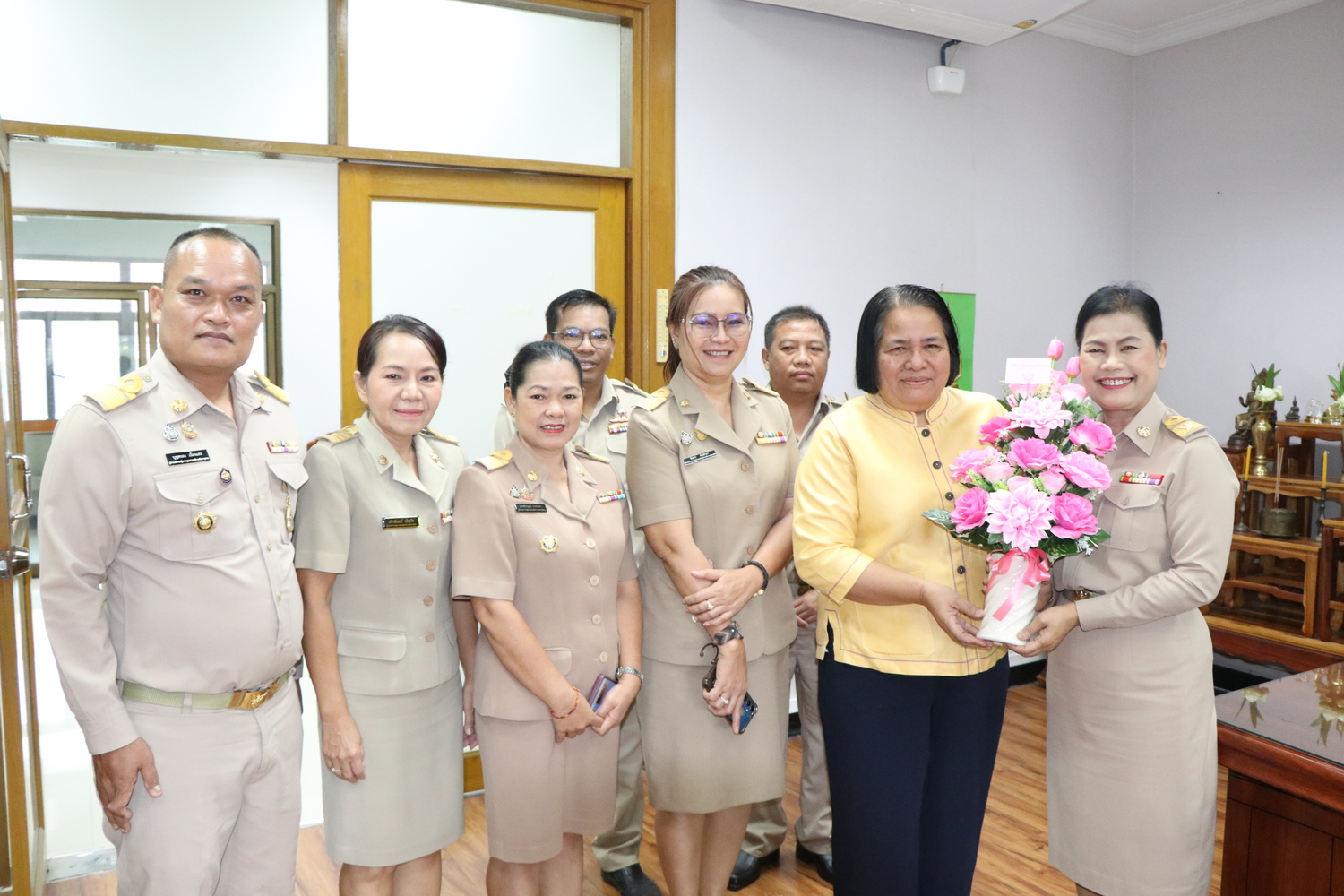 พช.ร้อยเอ็ด : ร่วมแสดงความยินดีและต้อนรับรองผู้ว่าราชการจังหวัดร้อยเอ็ด