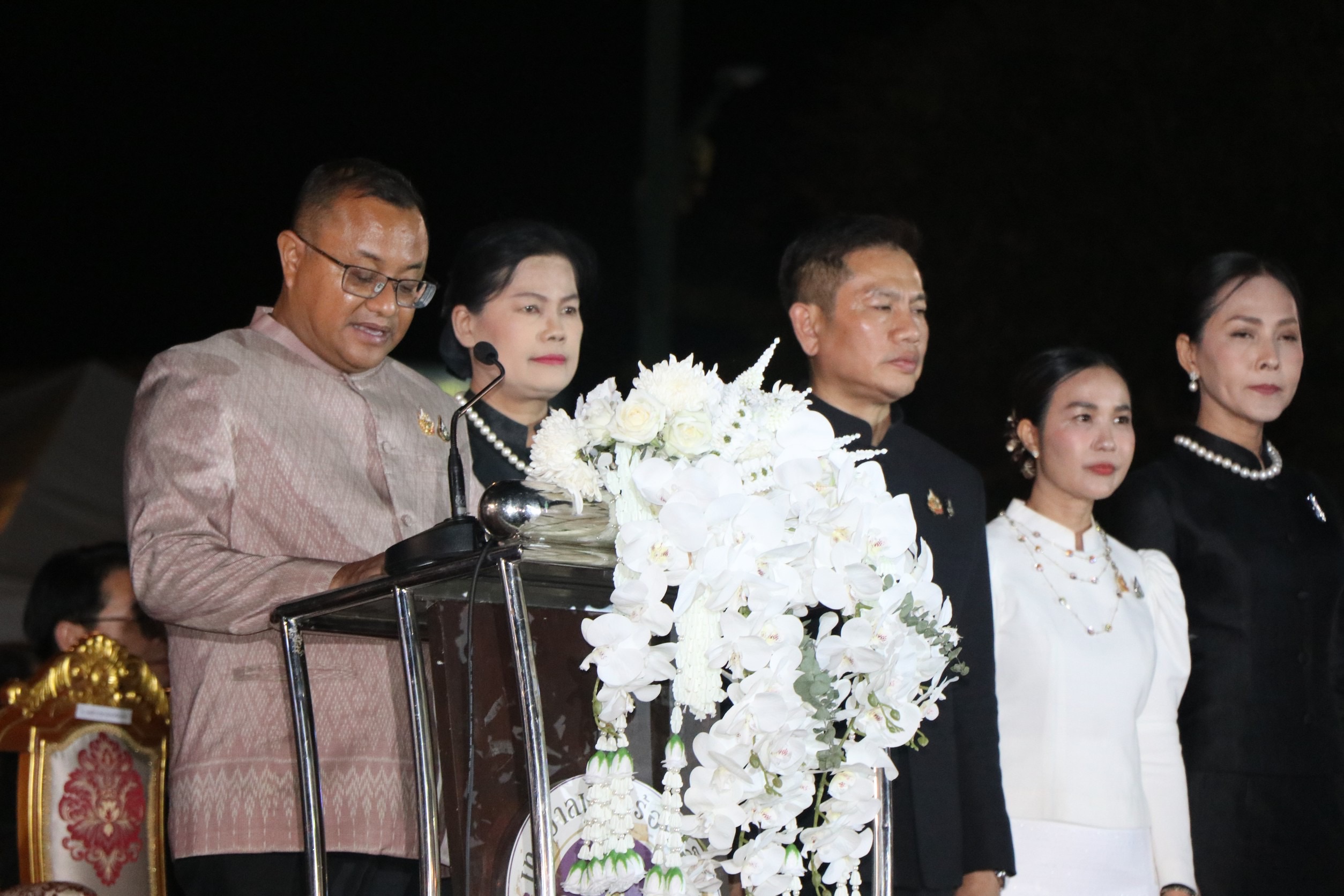 พช.จังหวัดร้อยเอ็ด ร่วมเป็นเกียรติในพิธีเปิดงานประเพณี "สมมาน้ำ คืนเพ็ง เส็งประทีป" ครั้งที่ 27 ประจำปี 2568