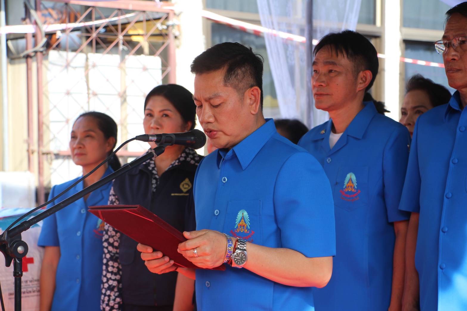 มูลนิธิราชประชานุเคราะห์ฯ เชิญสิ่งของพระราชทาน มอบให้ผู้ประสบอัคคีภัย ในพื้นที่อำเภอสุวรรณภูมิ จังหวัดร้อยเอ็ด