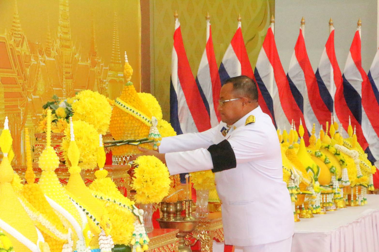 จังหวัดร้อยเอ็ด จัดพิธีถวายราชสักการะเนื่องใน "วันที่ระลึกพระบาทสมเด็จพระนั่งเกล้าเจ้าอยู่หัว พระมหาเจษฎาราชเจ้า" ประจำปี 2569