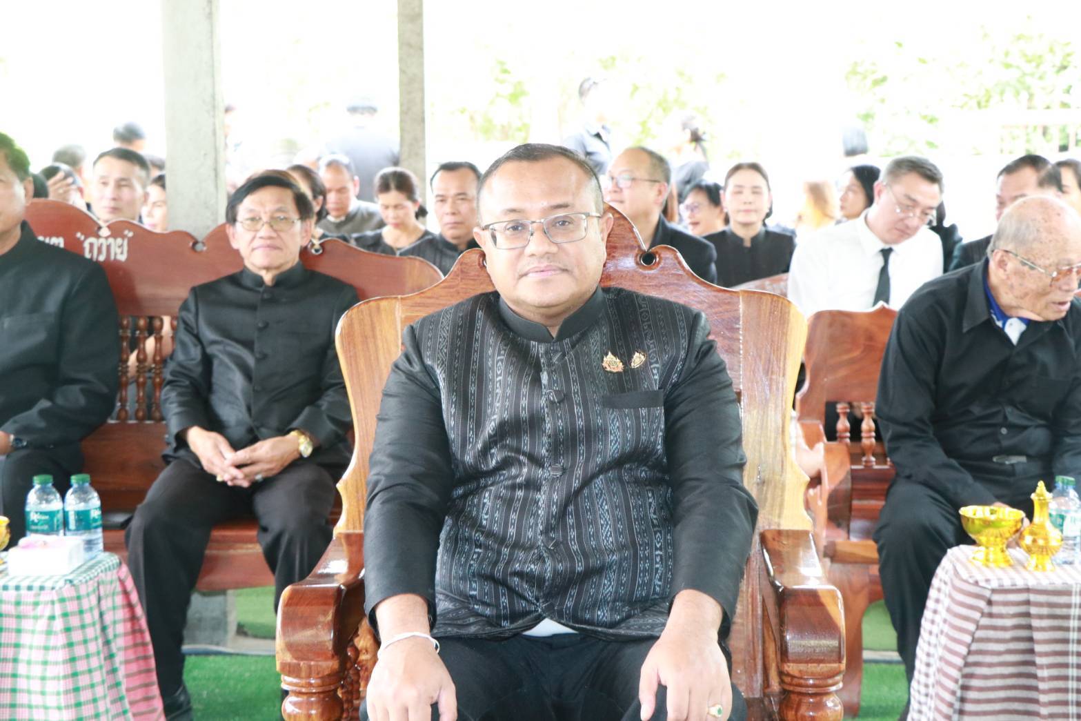 จังหวัดร้อยเอ็ด ร่วมฌาปณกิจศพ คุณพ่อวิเชียร ศรีมงคล คู่สมรสของนางนวลจันทร์ ศรีมงคล ผู้ตรวจราชการกรม ปฏิบัติหน้าที่ผู้อำนวยการศูนย์ศึกษาและพัฒนาชุมชนอุบลราชธานี