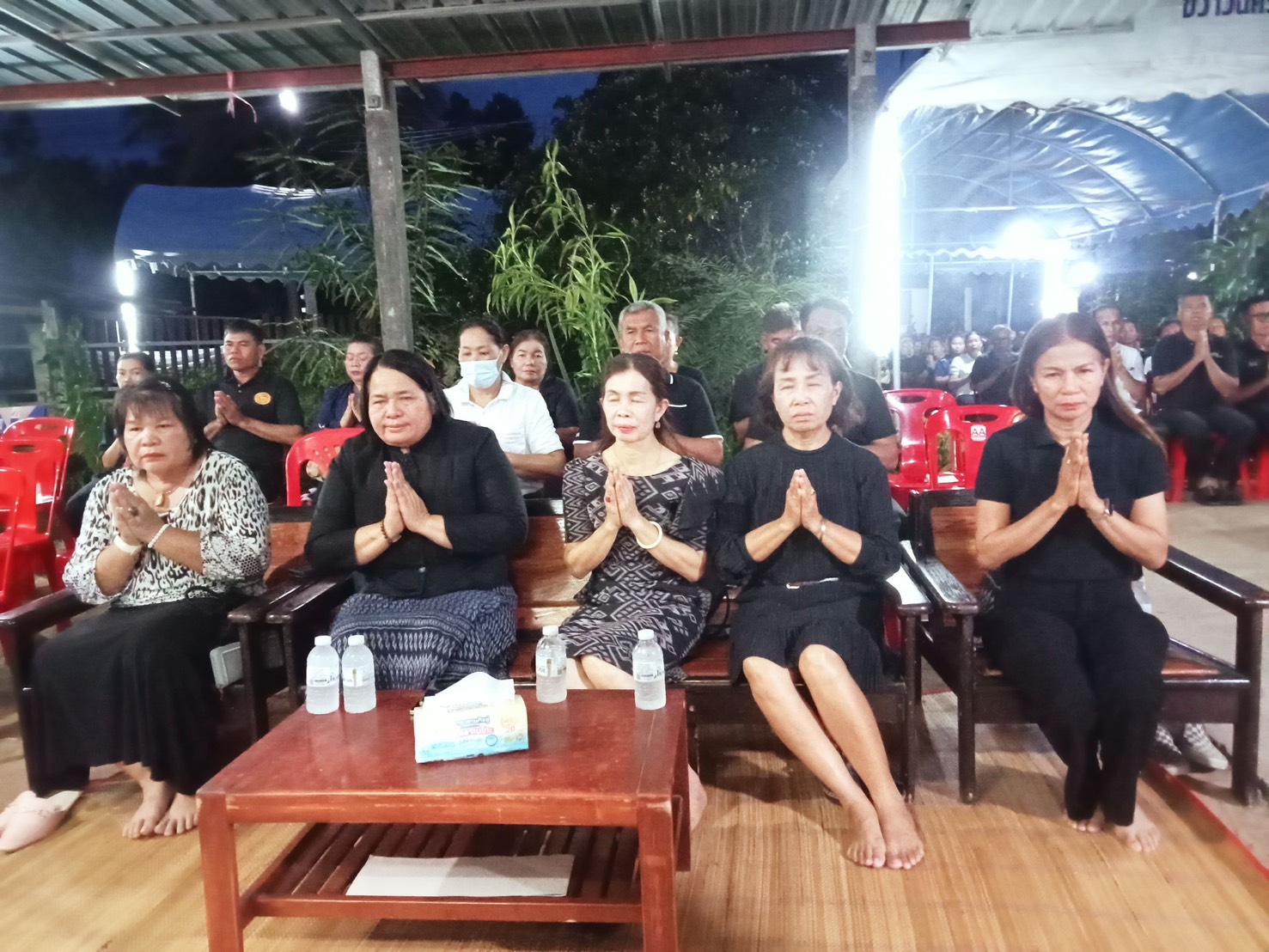 💠💠สุขเกินร้อยที่ พช.๑๐๑ PLUS💠 💠💠พช.จังหวัดร้อยเอ็ด ร่วมพิธีสวดพระอภิธรรมศพคุณพ่อพรมมา ผลอ้อ บิดานางสโรชา  บึงราษฏร์  นักวิชาการพัฒนาชุมชนชำนาญการ สำนักงานพัฒนาชุมชนอำเภอหนองฮี 