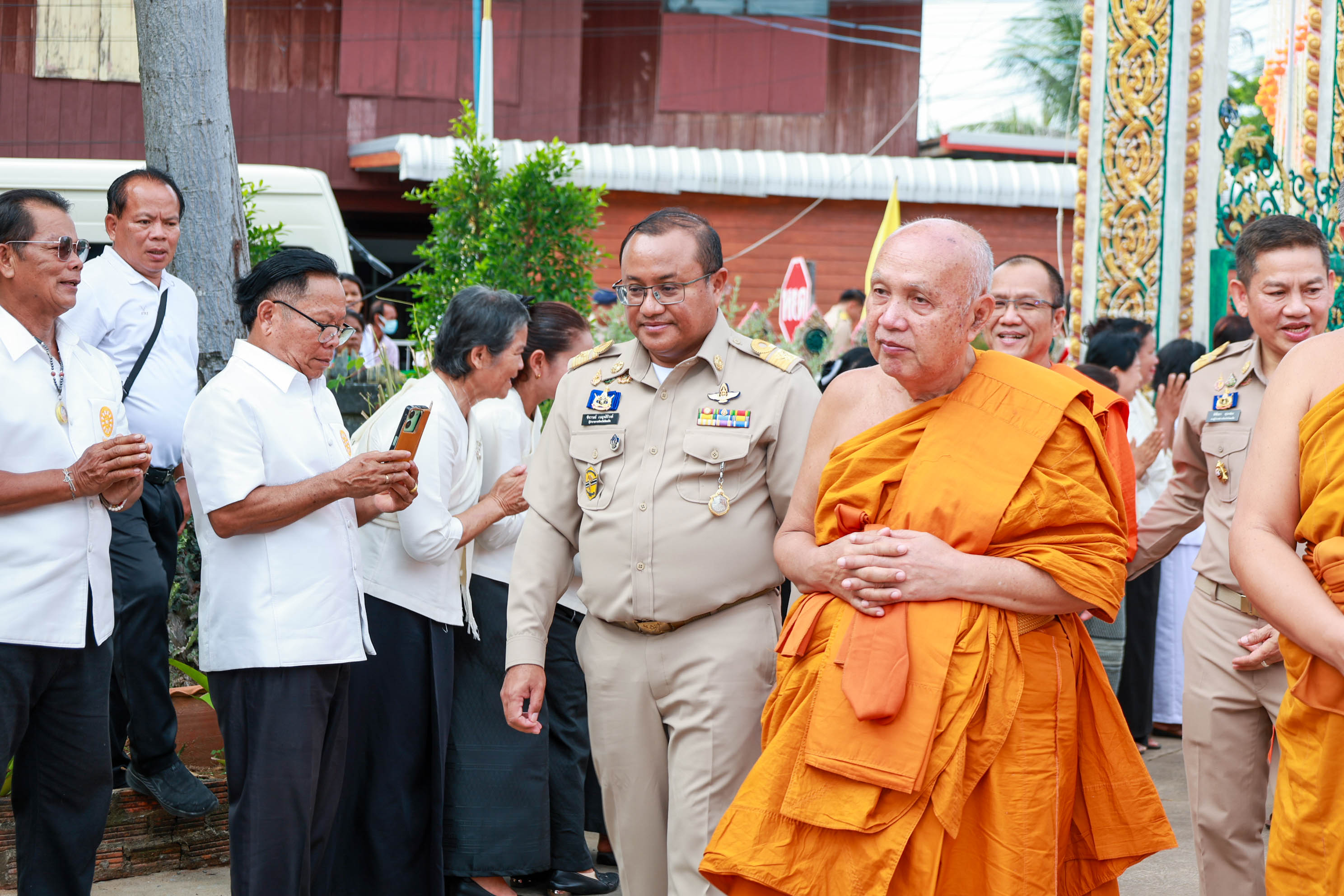 สุขเกินร้อยที่ พช.๑๐๑ PLUS💠 💠พช.ร้อยเอ็ด💠เข้าร่วมตรวจประเมินและถวายการต้อนรับคณะกรรมการขับเคลื่อนระดับพน โครงการสร้าางความปรองดองสมานฉันท์ โดยใช้หลักธรรมทางพระพุทธศาสนา "หมู่บ้านรักษาศ๊ล 5" หนตะวันออก ในการลงพื้นที่ตรวจเยี่ยมและติดตามผลการดำเนินงานโครงการฯ "หมู่บ้านรักษาศ๊ล 5"ประจำปีงบประมาณ พ.ศ. 2569 